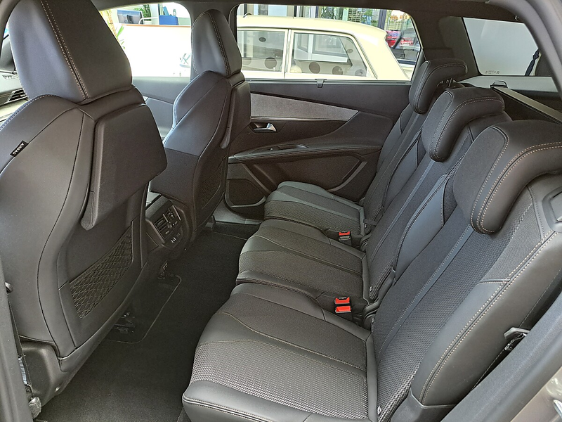 Peugeot 5008 HEV 136 E-DCS6 GT Aut. 7-Sitze — photo 13