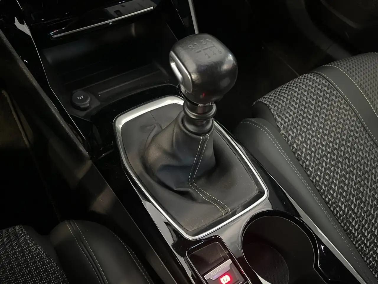 Peugeot 2008 1.5 BlueHDi 110cv GT, миниатюра 13