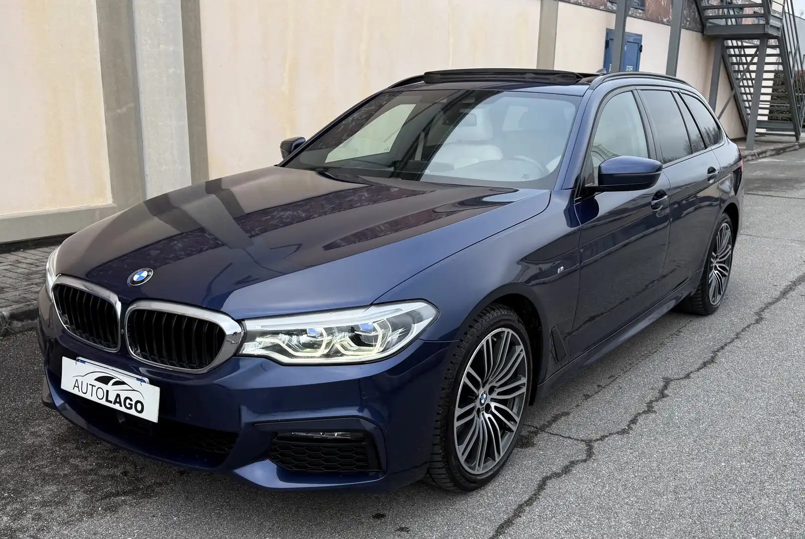 BMW 530 530d Touring xdrive Msport 249cv auto Bleu - 2