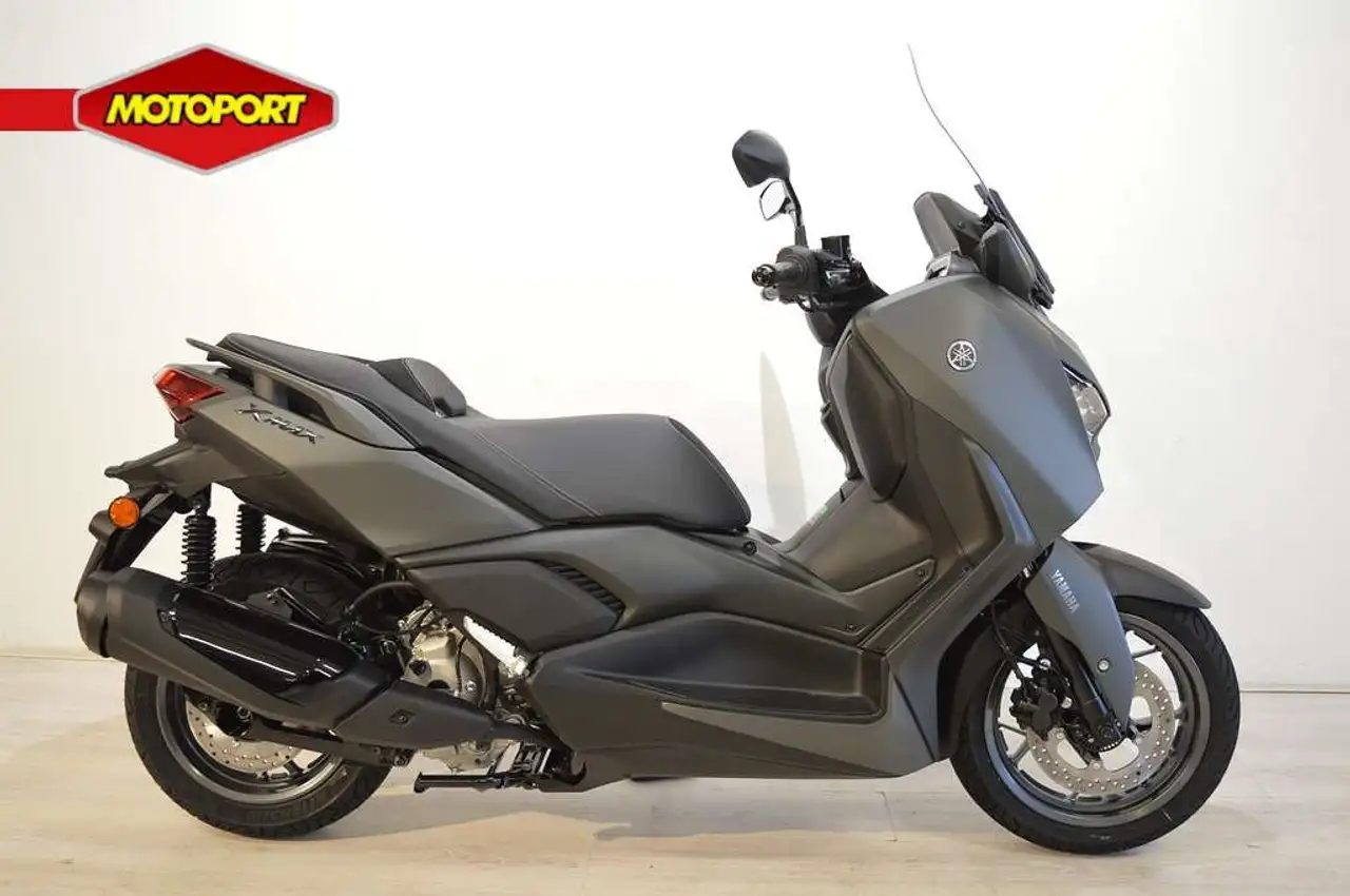 Yamaha X-Max 300