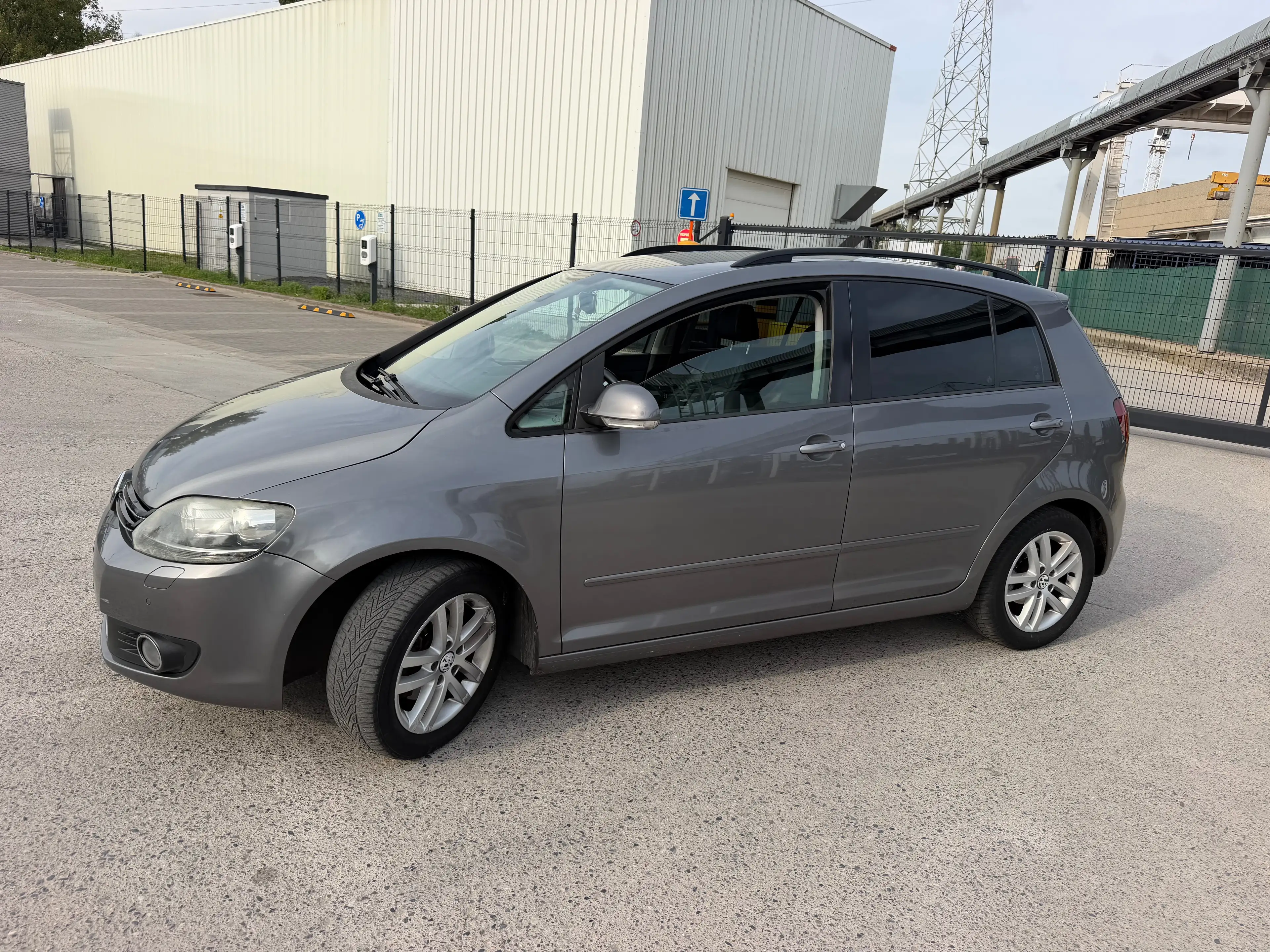 Volkswagen Golf Plus 2.0 CR TDi Highline DPF DSG — photo 3