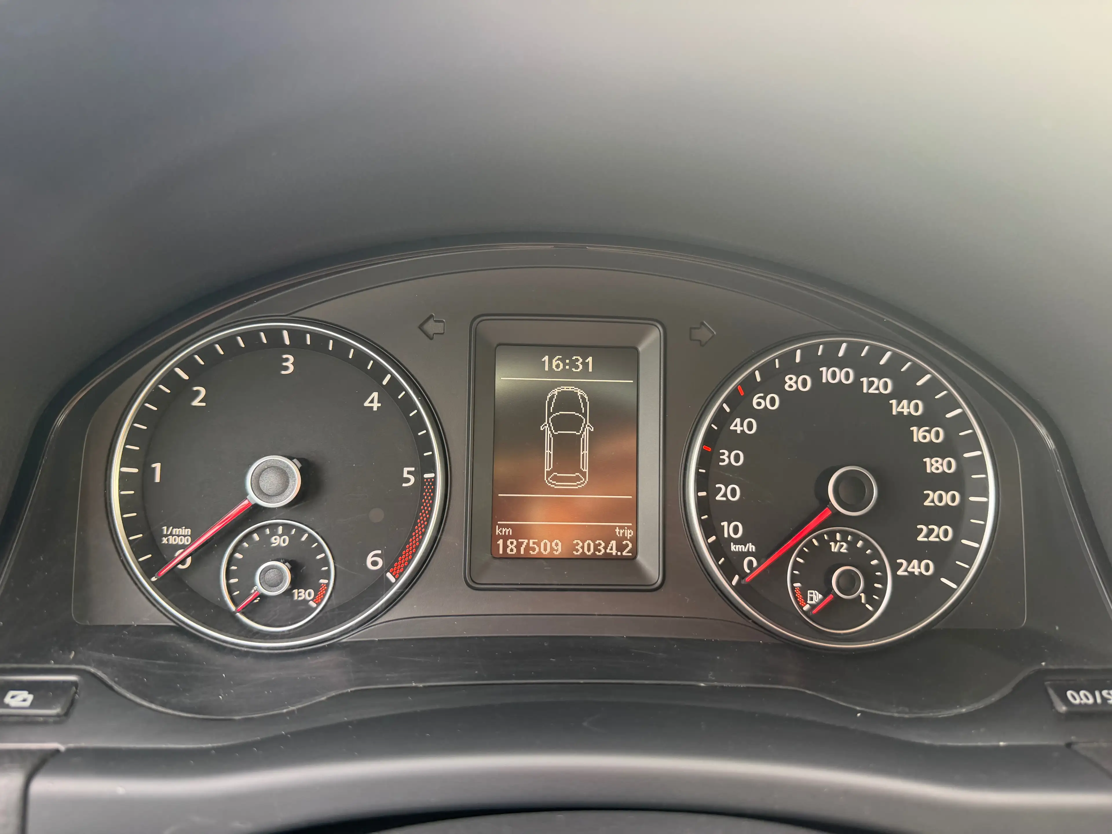 Volkswagen Golf Plus 2.0 CR TDi Highline DPF DSG — photo 12