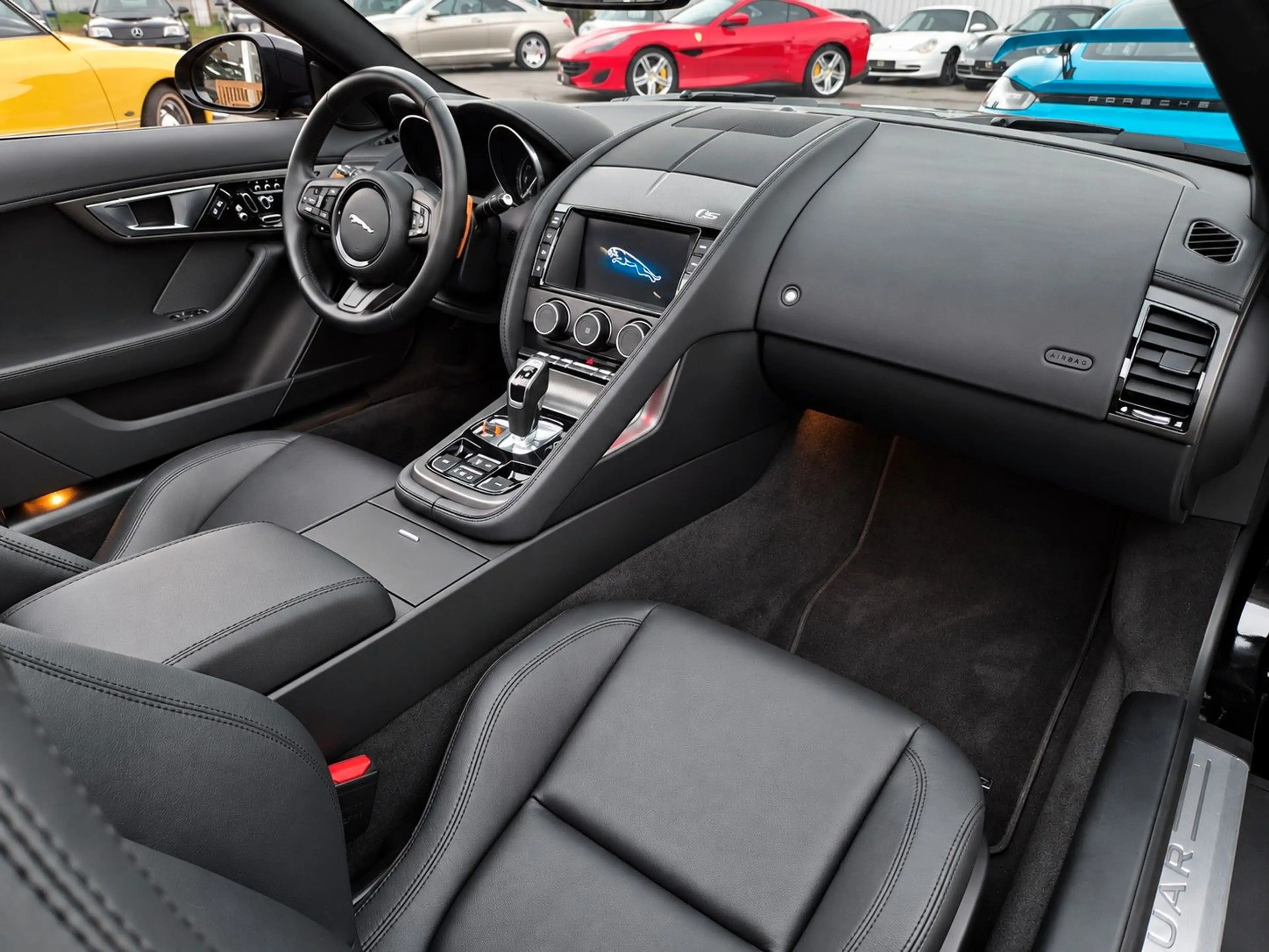 Jaguar F-Type Cabrio V8 S/BRD/2.Hd/1A Sammlerzustand — photo 11
