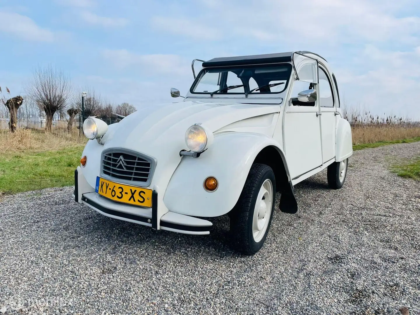Citroen 2CV 2CV6 Special Weiß - 2