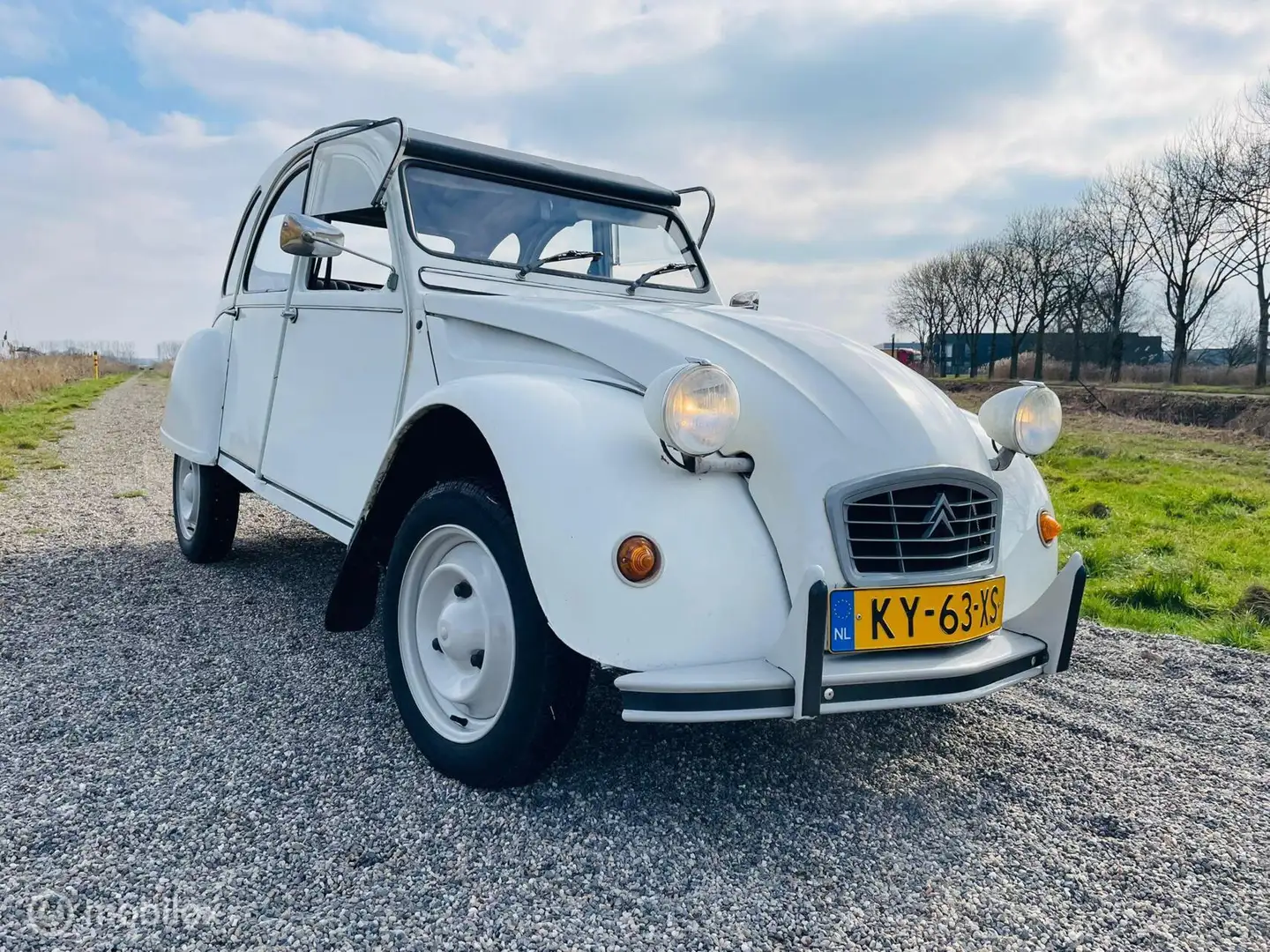 Citroen 2CV 2CV6 Special Weiß - 1