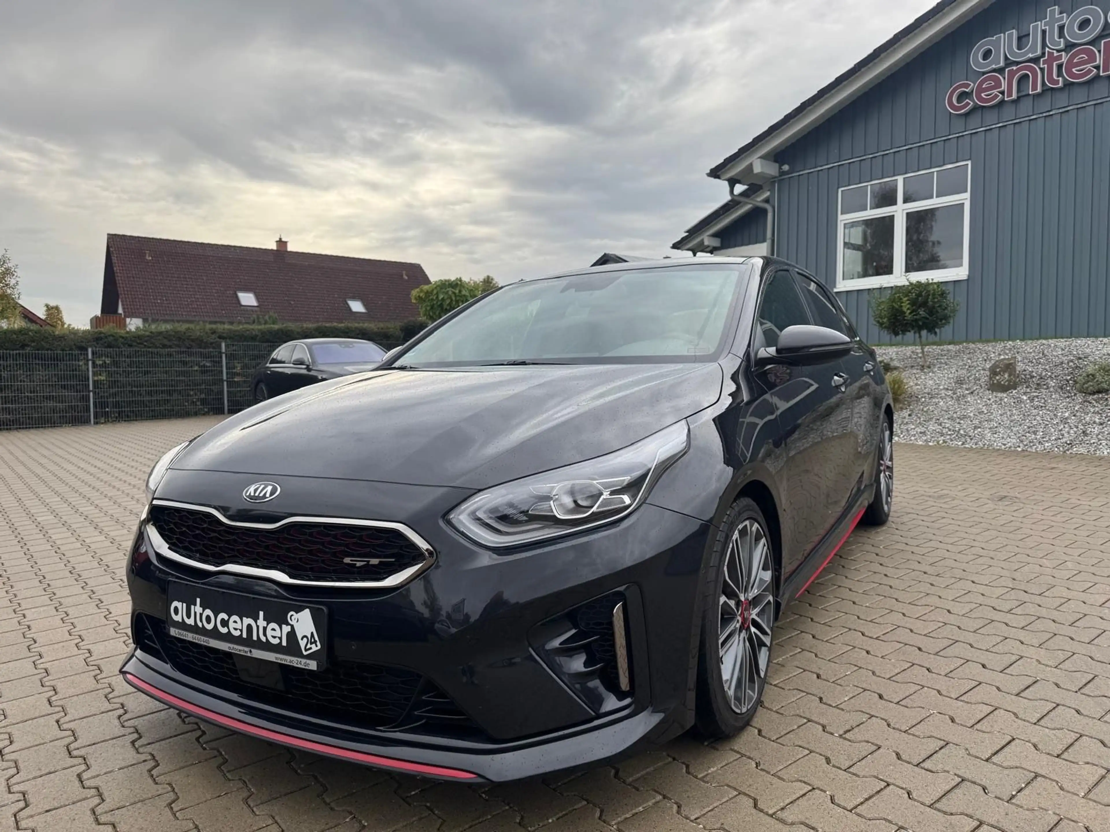 Kia Ceed / cee'd Ceed GT°Limousine°204 PS°Navi°Memory°Winterpaket — photo 4