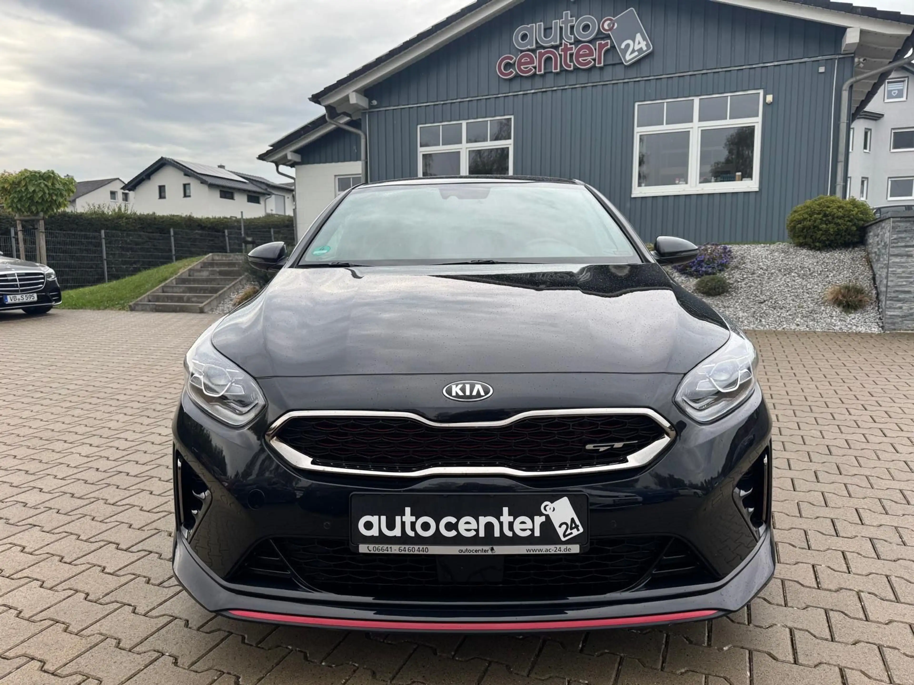 Kia Ceed / cee'd Ceed GT°Limousine°204 PS°Navi°Memory°Winterpaket — photo 3