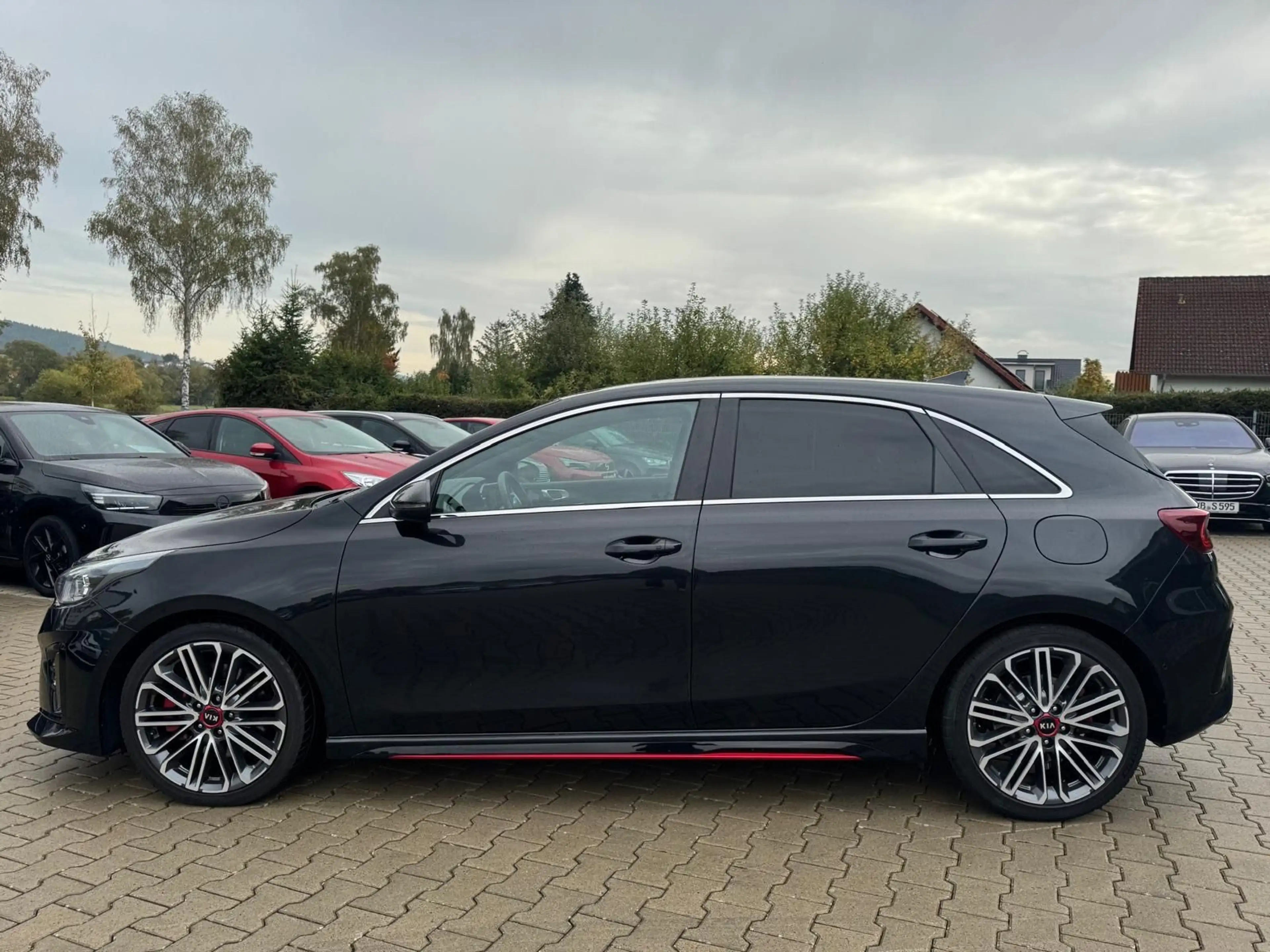 Kia Ceed / cee'd Ceed GT°Limousine°204 PS°Navi°Memory°Winterpaket — photo 5