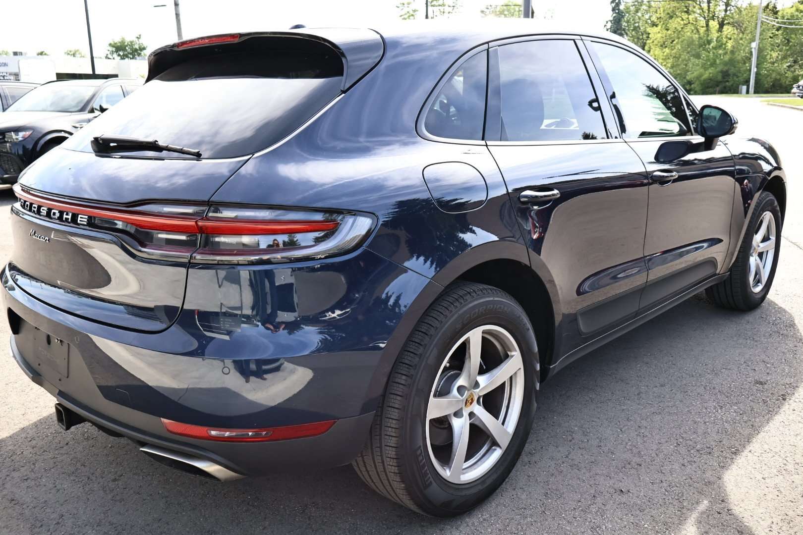 2020 Porsche Macan Base 4dr All-Wheel Drive alt 5