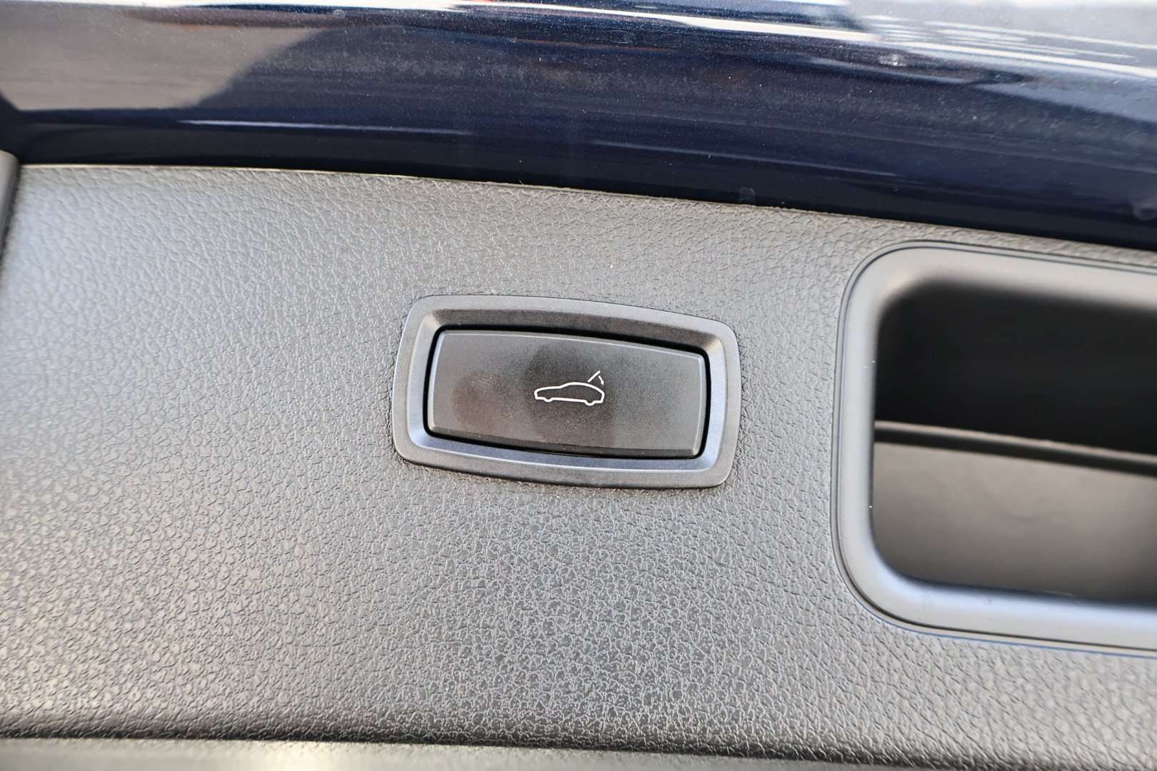 2020 Porsche Macan Base 4dr All-Wheel Drive thumb 27