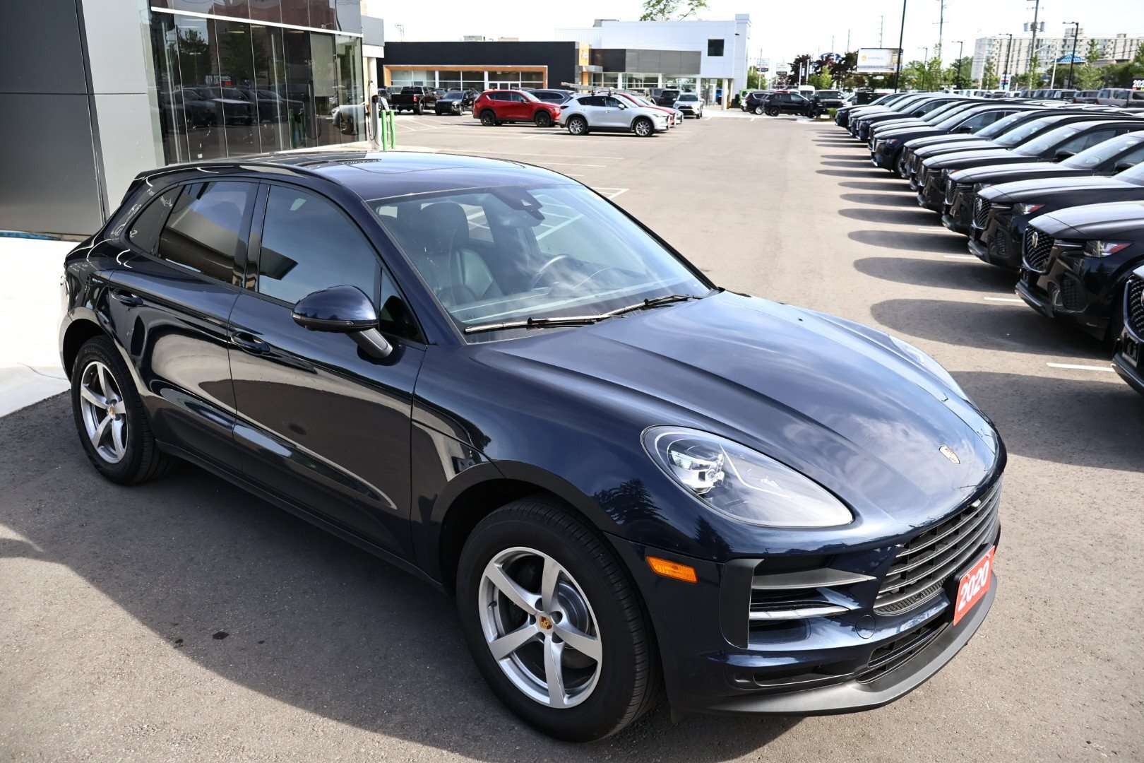 2020 Porsche Macan Base 4dr All-Wheel Drive thumb 7
