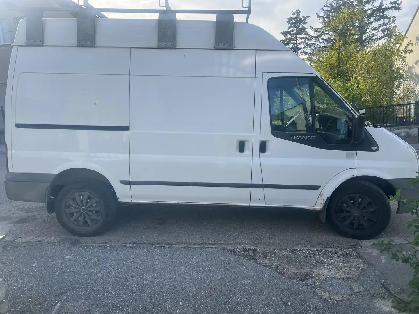 Ford Transit Bus - 2