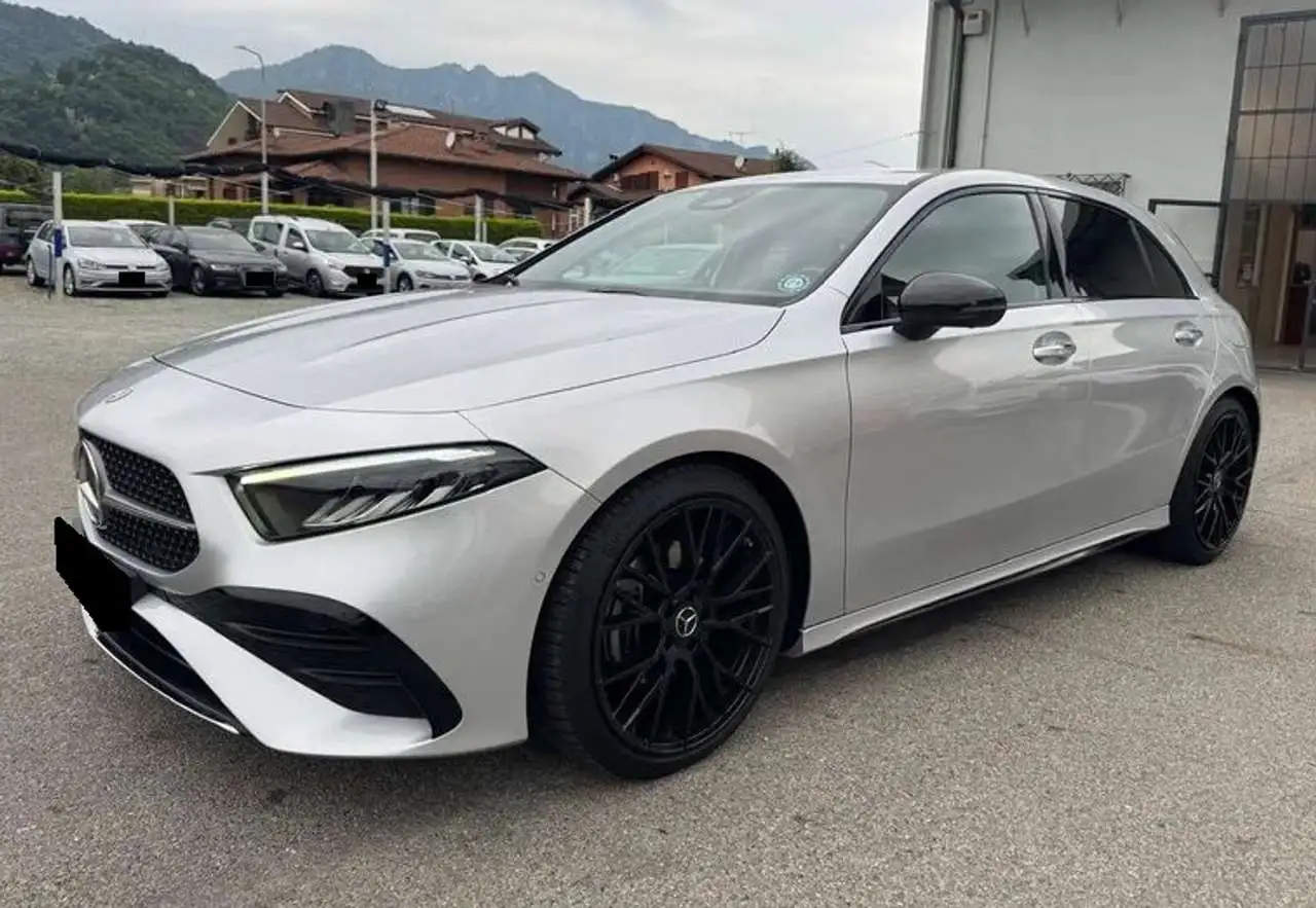 Mercedes-Benz A 220