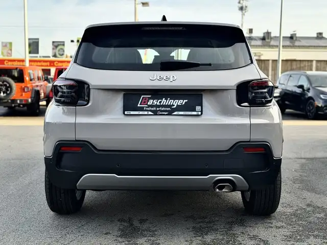 Jeep Avenger view 6