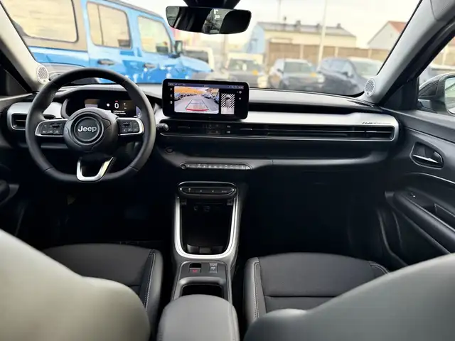 Jeep Avenger view 10