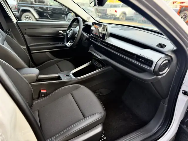 Jeep Avenger view 11