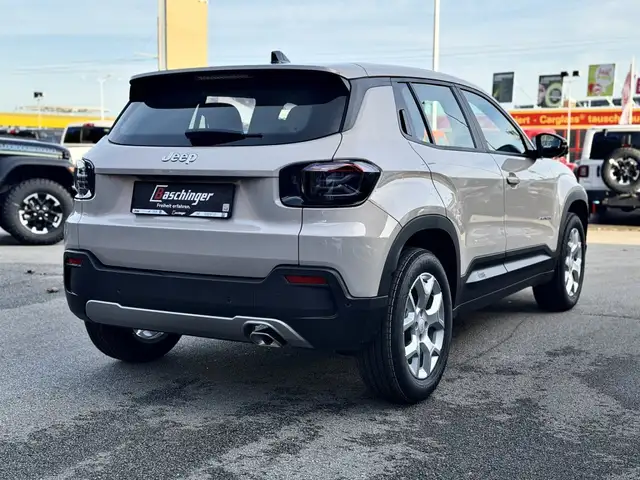 Jeep Avenger view 7