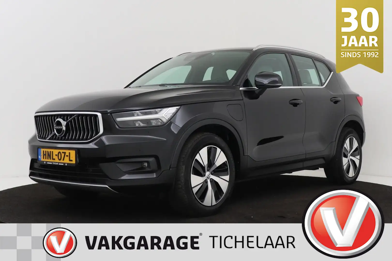 Volvo XC40 1.5 T5 Recharge Business Pro | 263 PK | Leer | Car Zwart - 1
