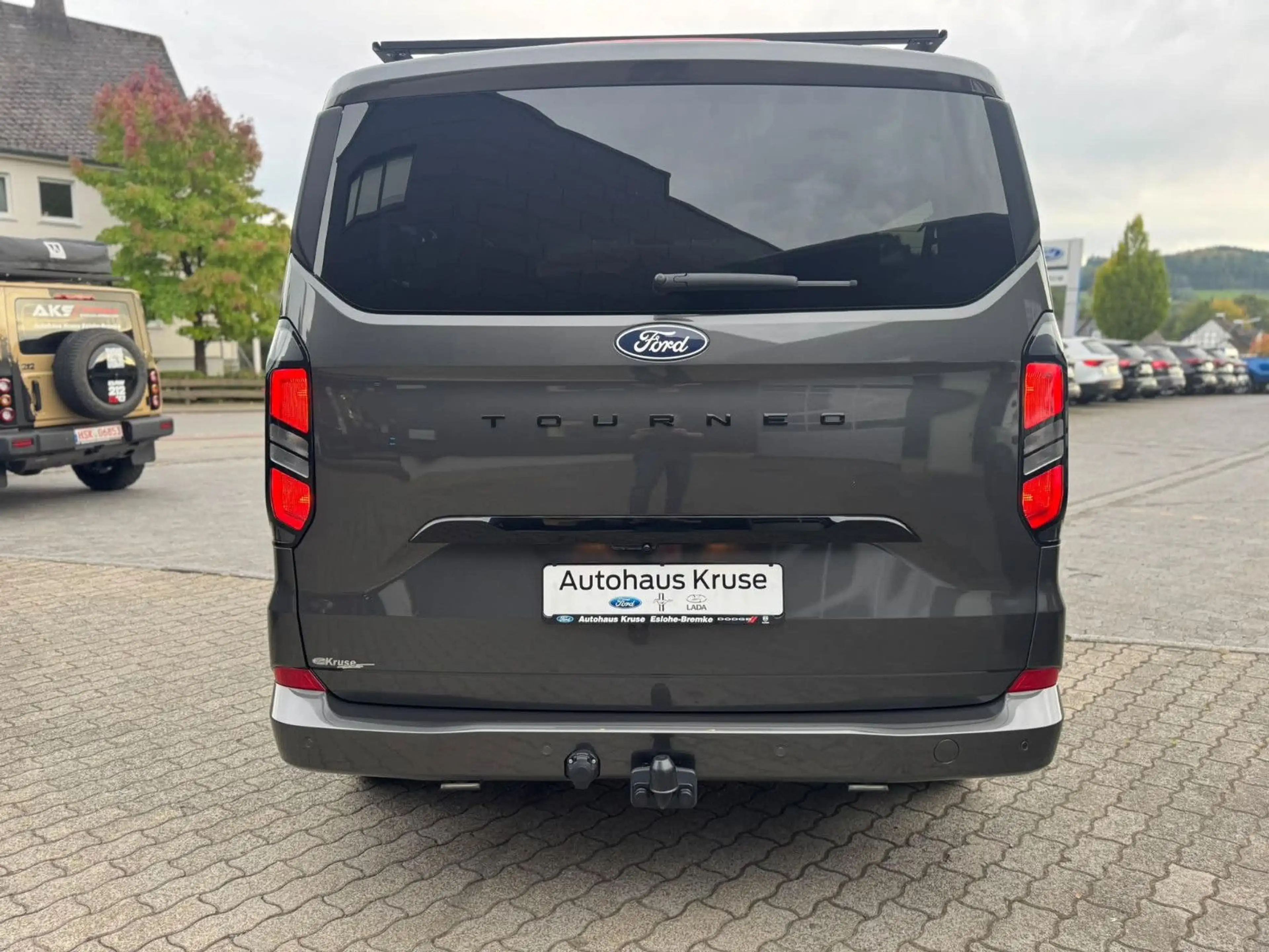 Ford Tourneo Custom 2.0 EcoBlue 110kW 320 L2 Titanium — photo 6