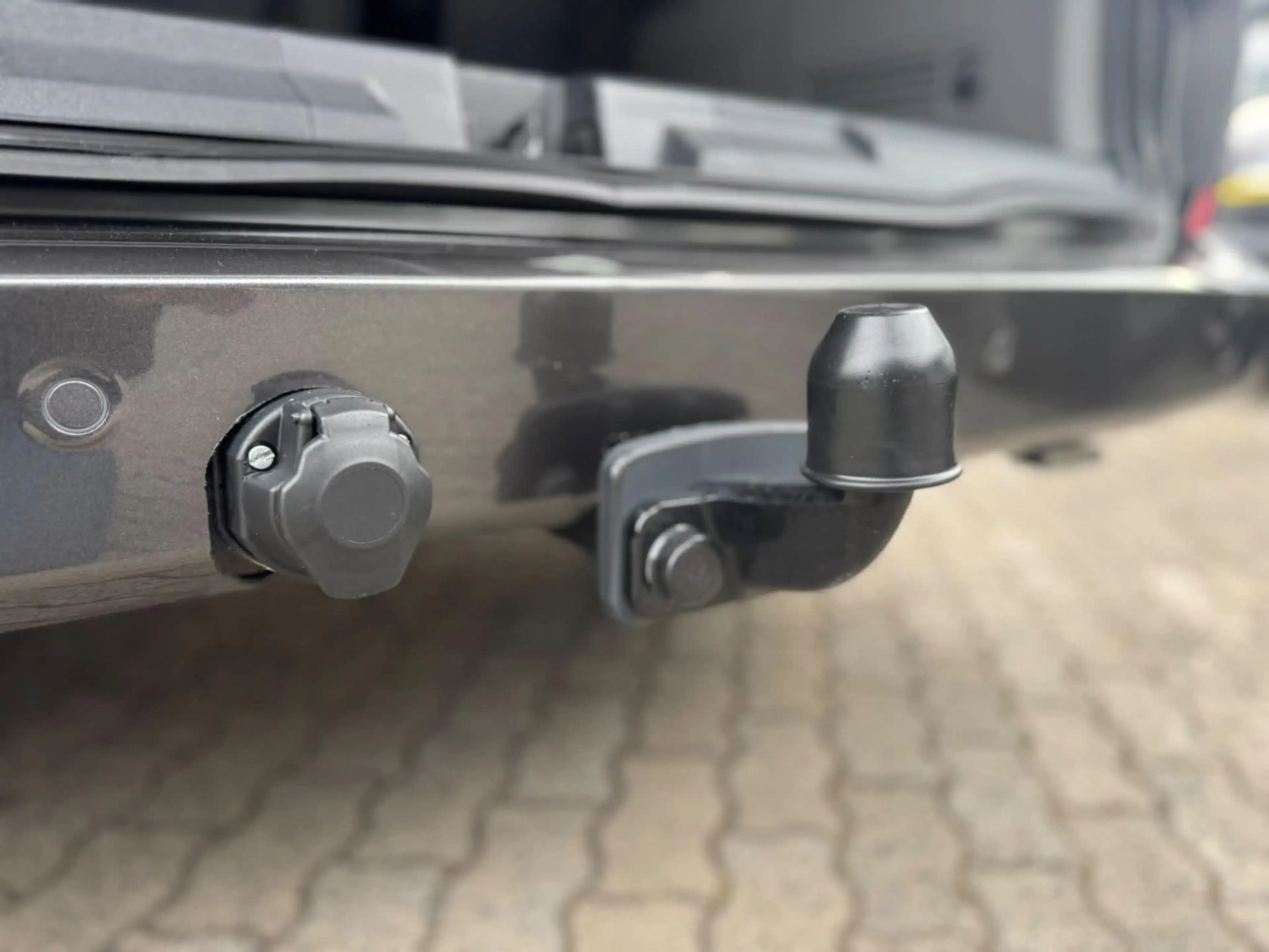 Ford Tourneo Custom 2.0 EcoBlue 110kW 320 L2 Titanium — photo 4