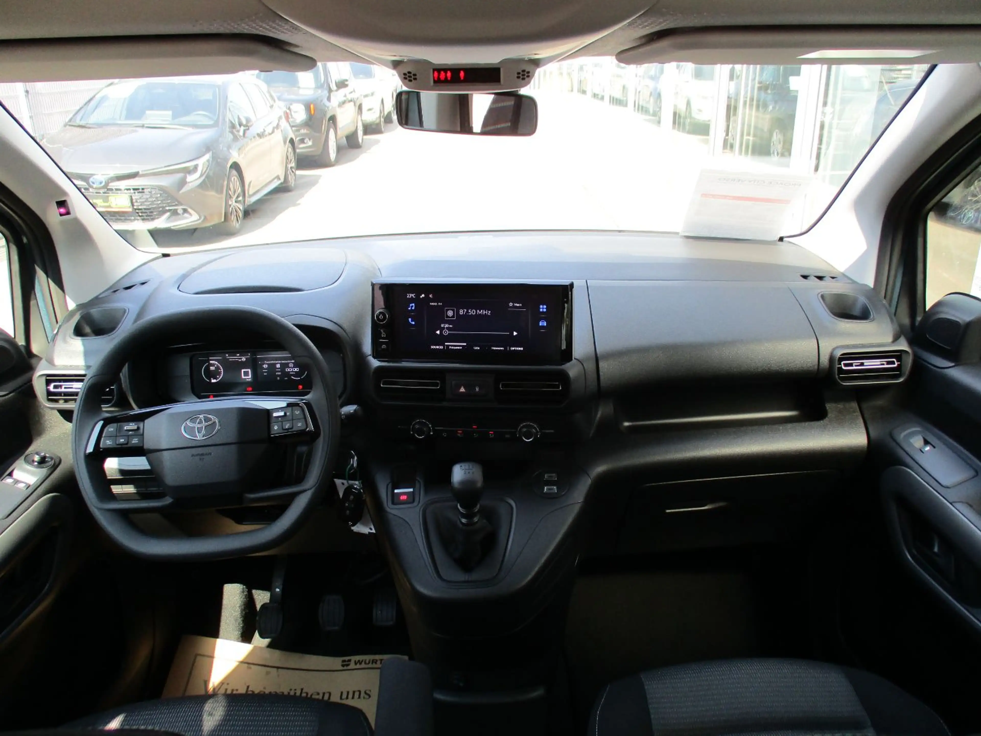 Toyota Proace City Verso 1.2 L1 Shuttle LED+Navi+PDC — photo 11