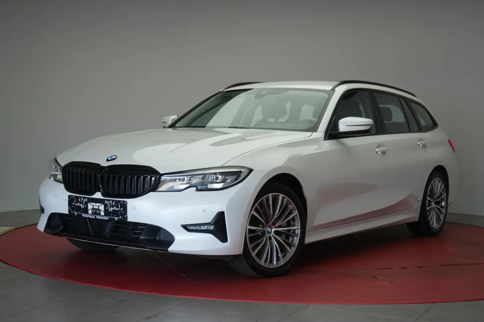BMW 330 d Touring Sport Line Navi/ACC/Virtual/LED Weiß - 2