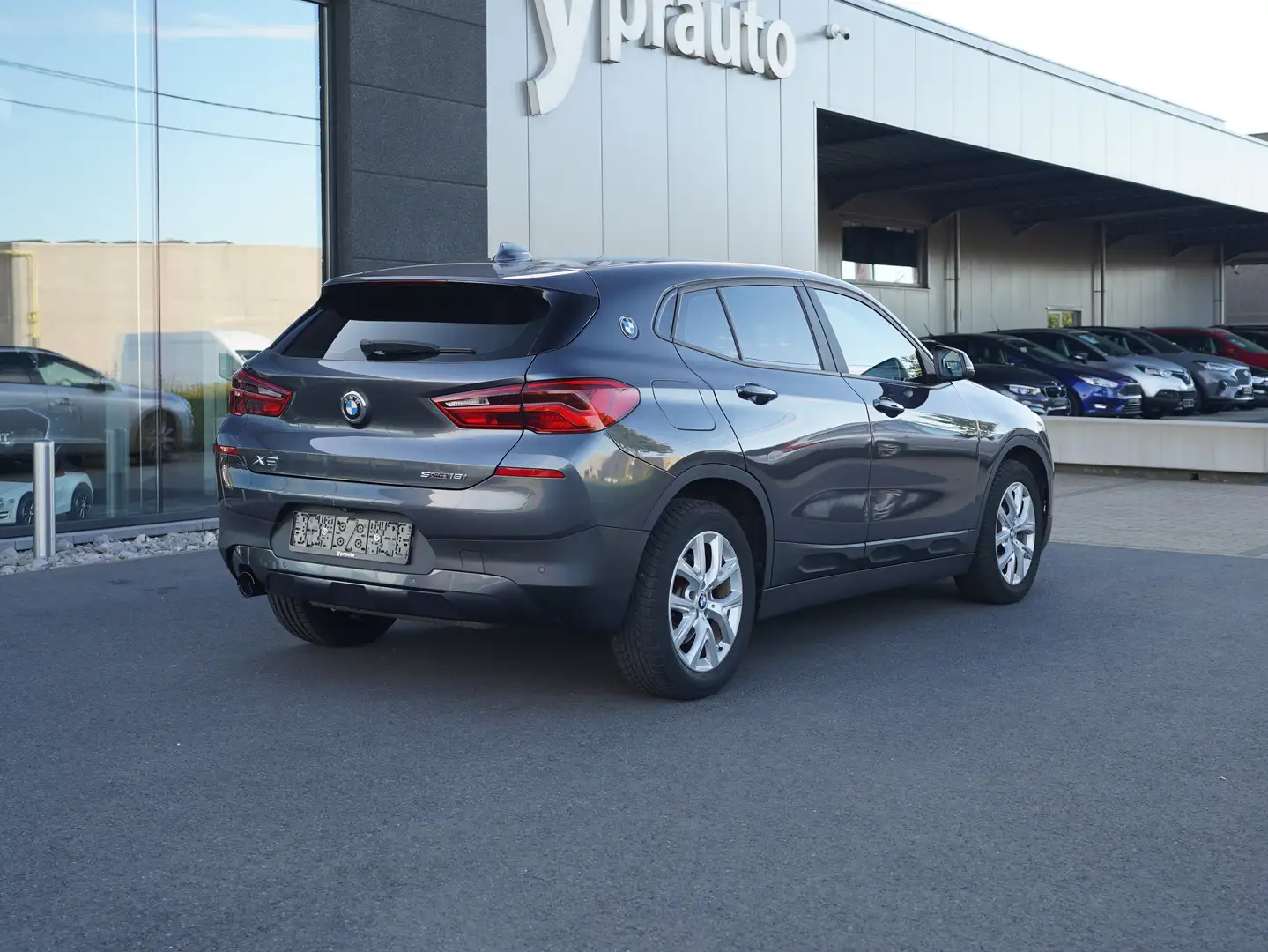 BMW X2 X2 sDrive18i Aut. Sfeer Blackpack LED Camera GPS Grau - 2