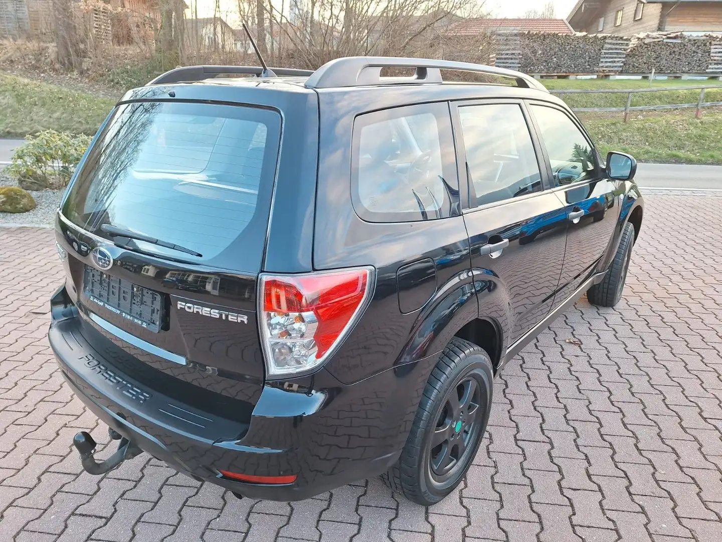 Subaru Forester 2.0X Active, Höherlegung Czarny - 2