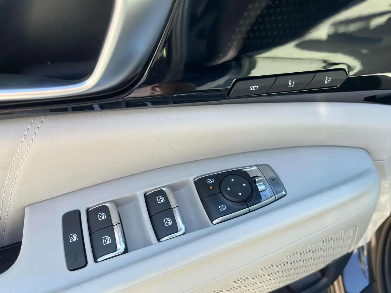Kia Carnival снимка Kia Carnival