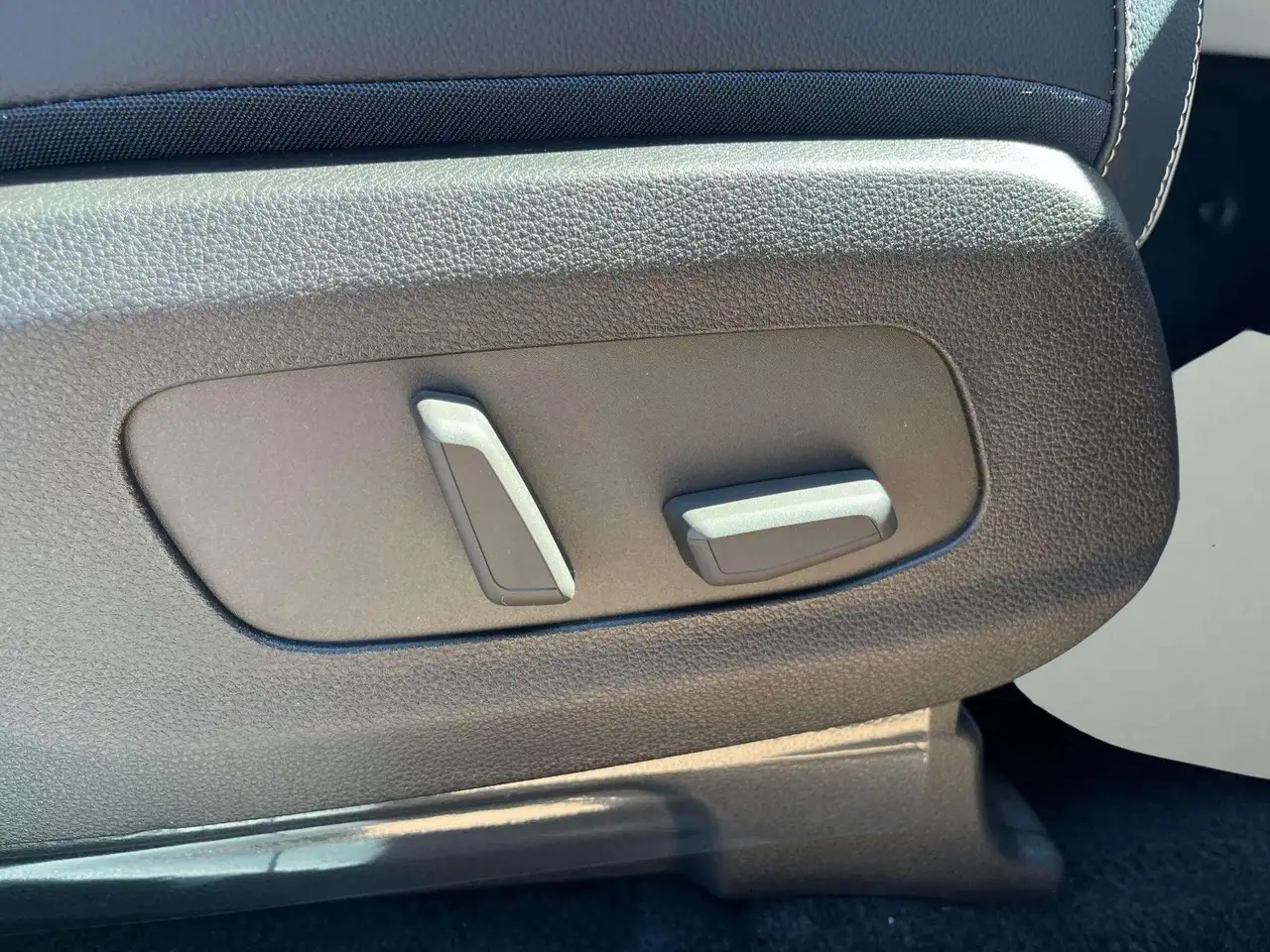 Kia Carnival снимка Kia Carnival