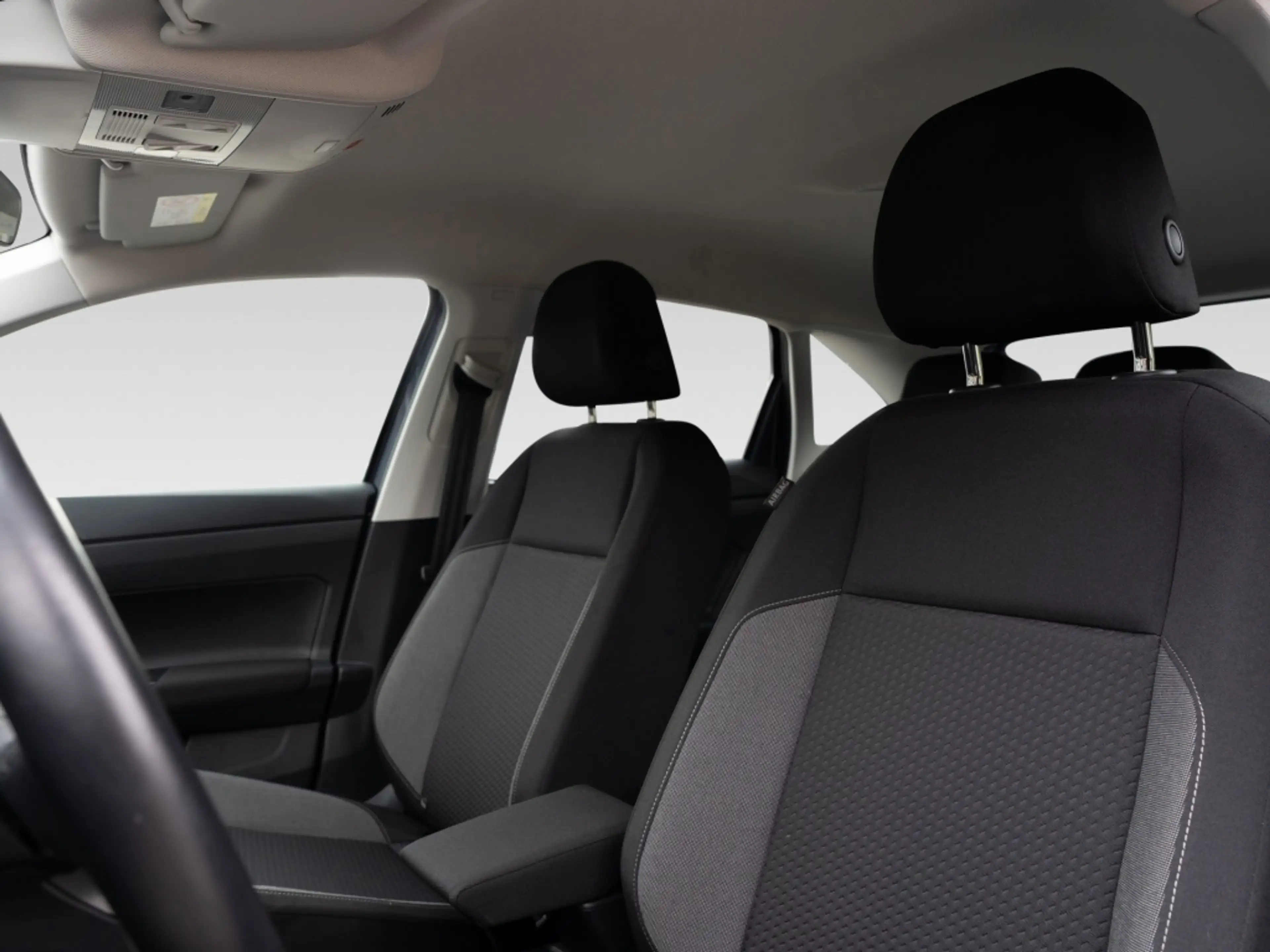 Volkswagen Taigo 1.0 TSI Life // DISTR SPUR — photo 8