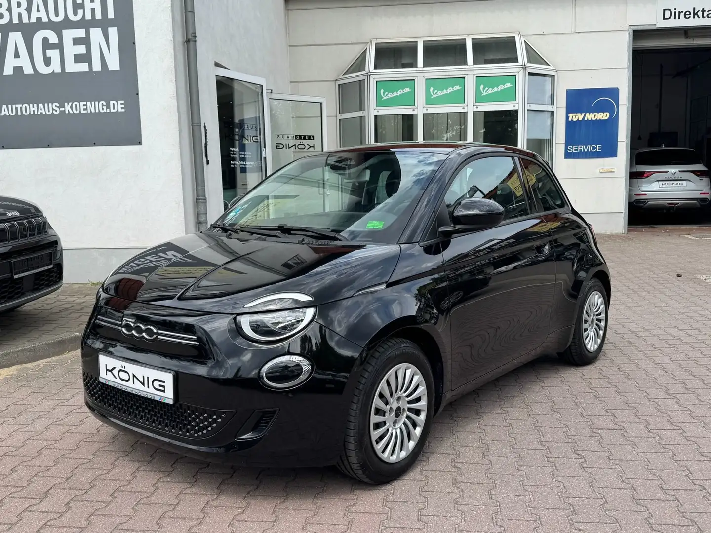 Fiat 500e MY23 118PS 42kWh  KLIMA*CARPLAY*TEMPOMAT*DAB Schwarz - 1