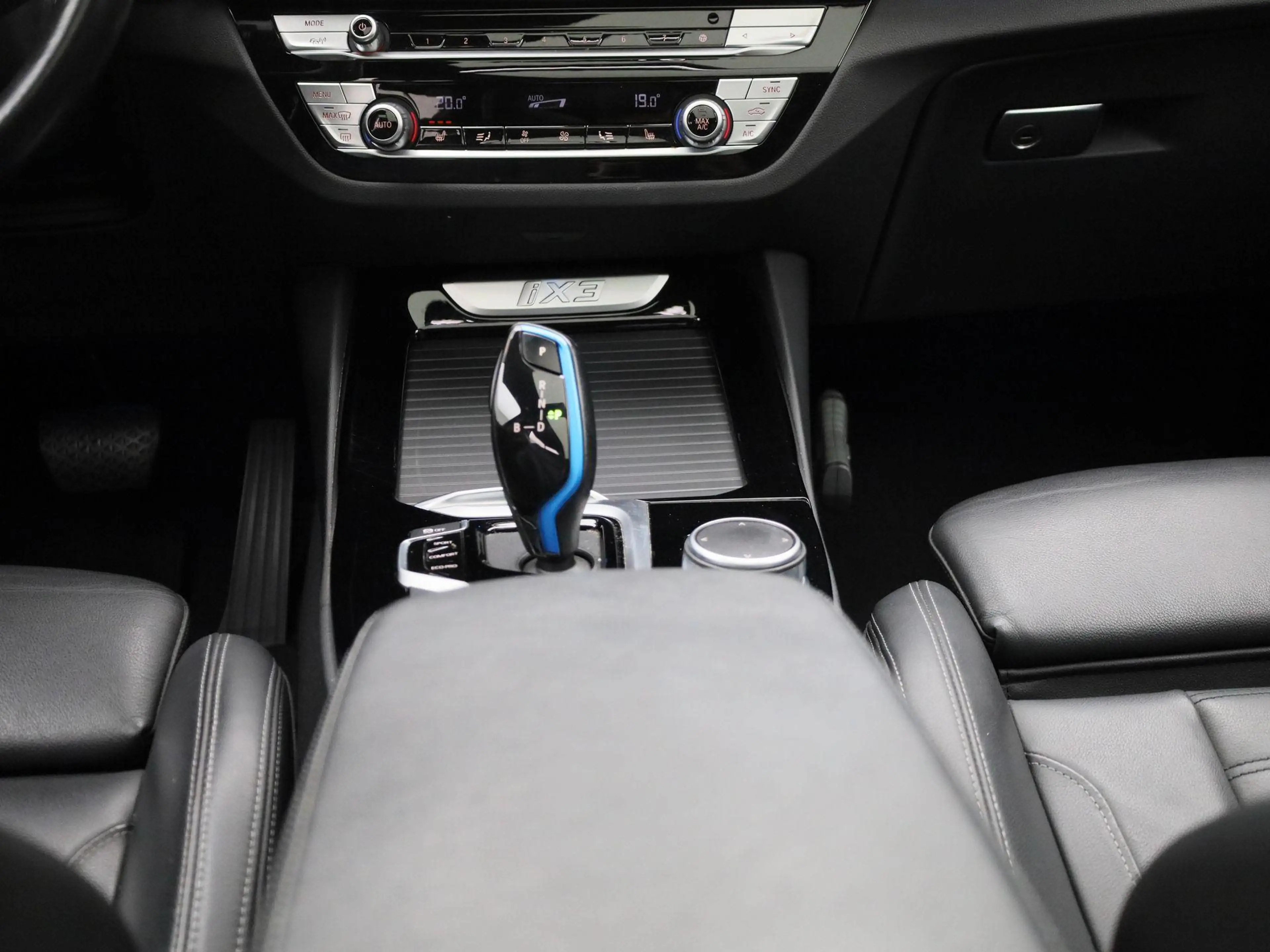 BMW iX3 High Executive 80 kWh | Elektrische stoelen + Memo — photo 10