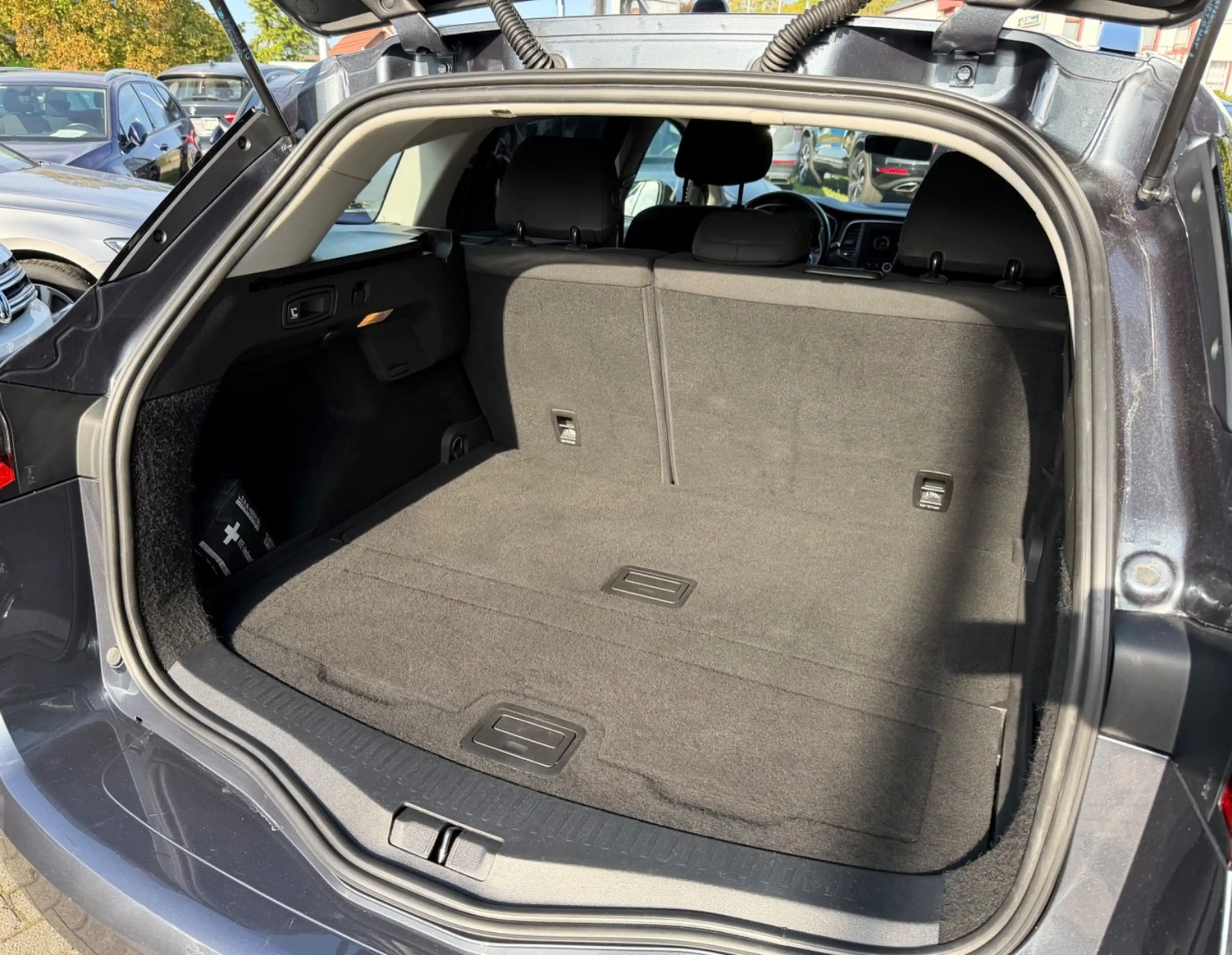 Renault Megane IV Grandtour Experience — photo 12