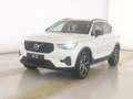 Volvo XC40 B3 Plus Dark 2WD Weiß - thumbnail 1