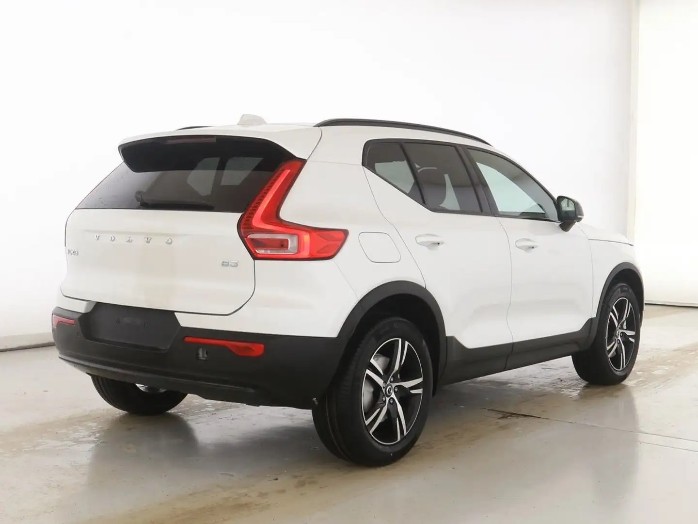 Volvo XC40 B3 Plus Dark 2WD Weiß - 2