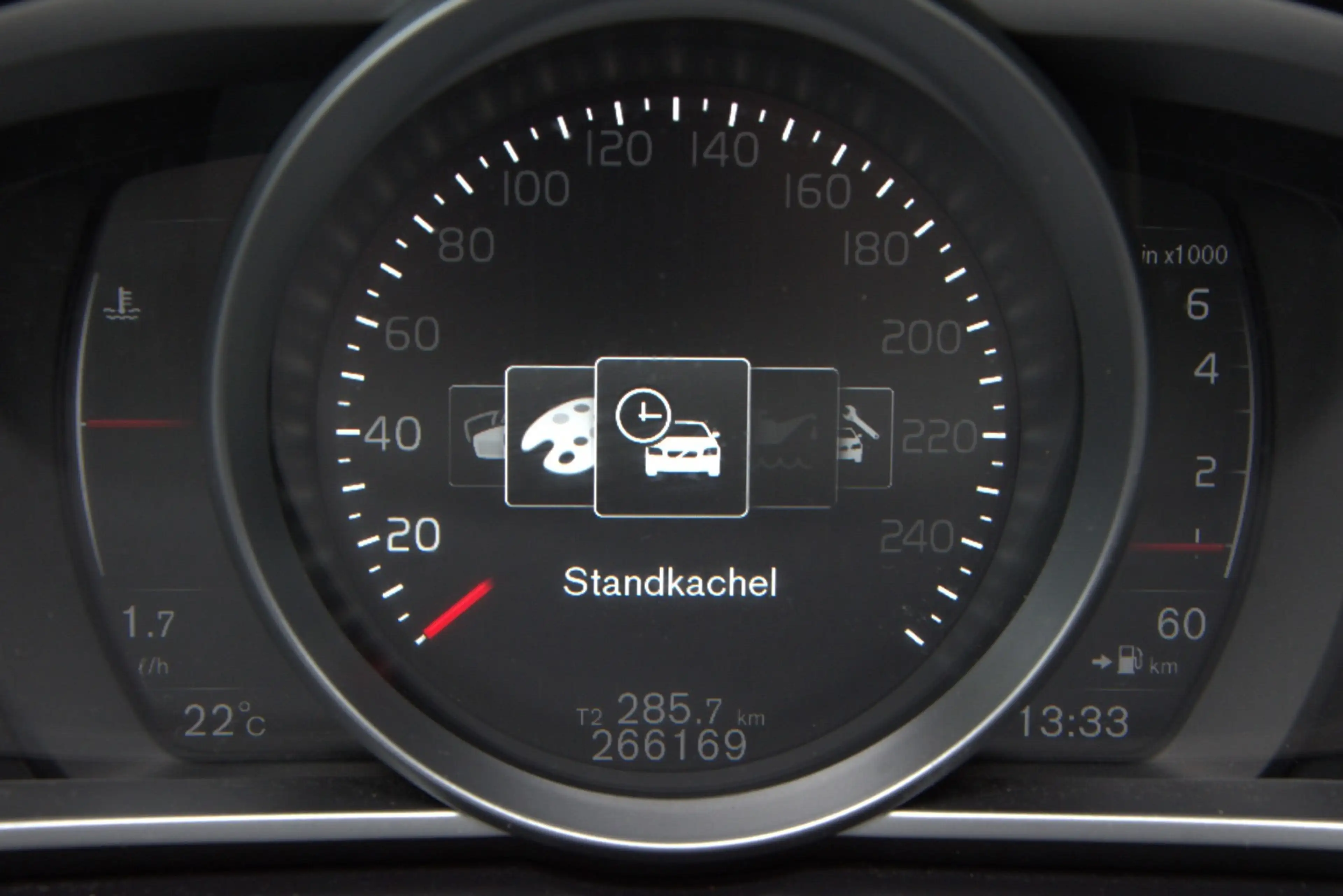 Volvo V40 1.5 T2 Momentum ,NAP, Stoelvw, Navi, Cruise, Clima — photo 12