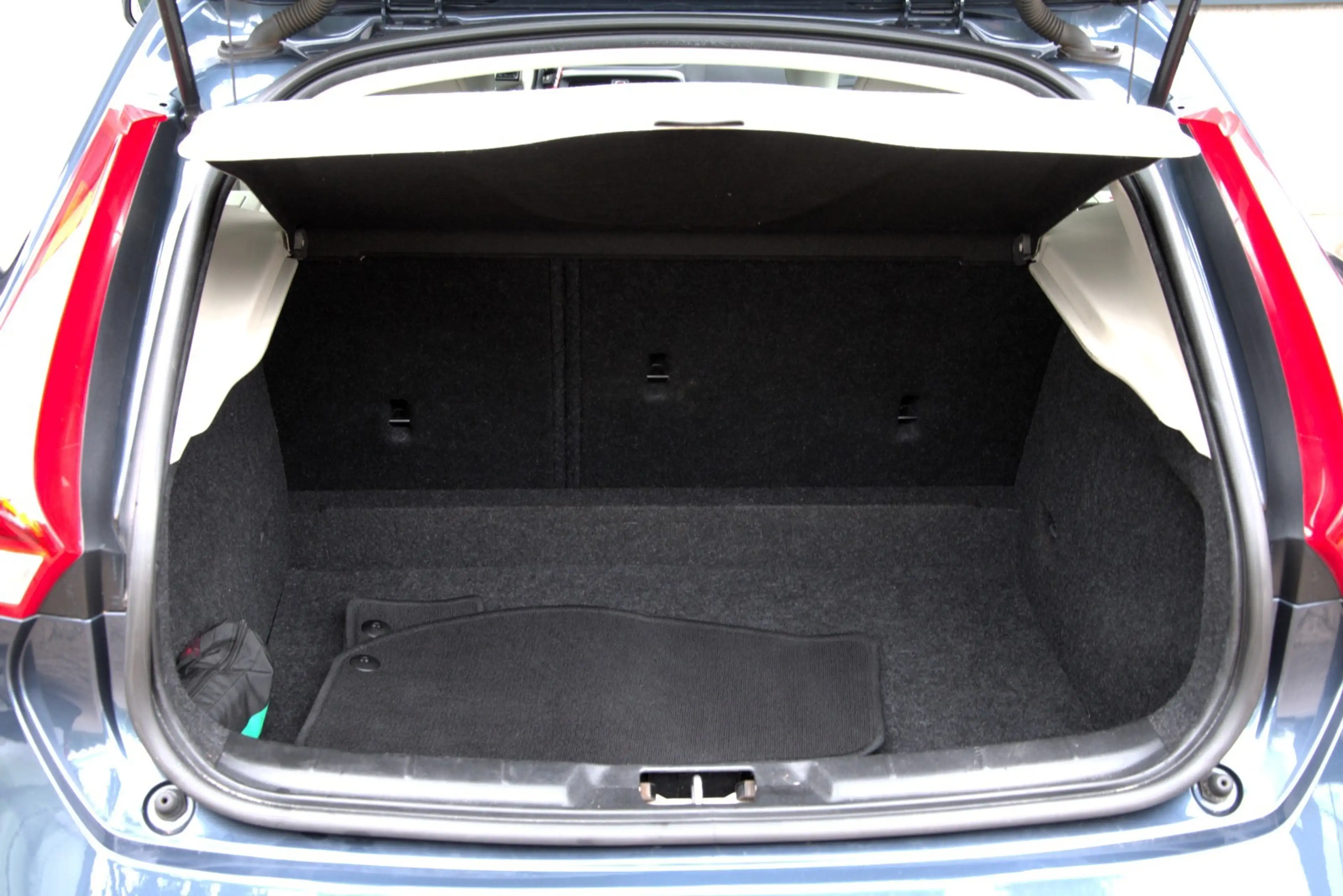 Volvo V40 1.5 T2 Momentum ,NAP, Stoelvw, Navi, Cruise, Clima — photo 9