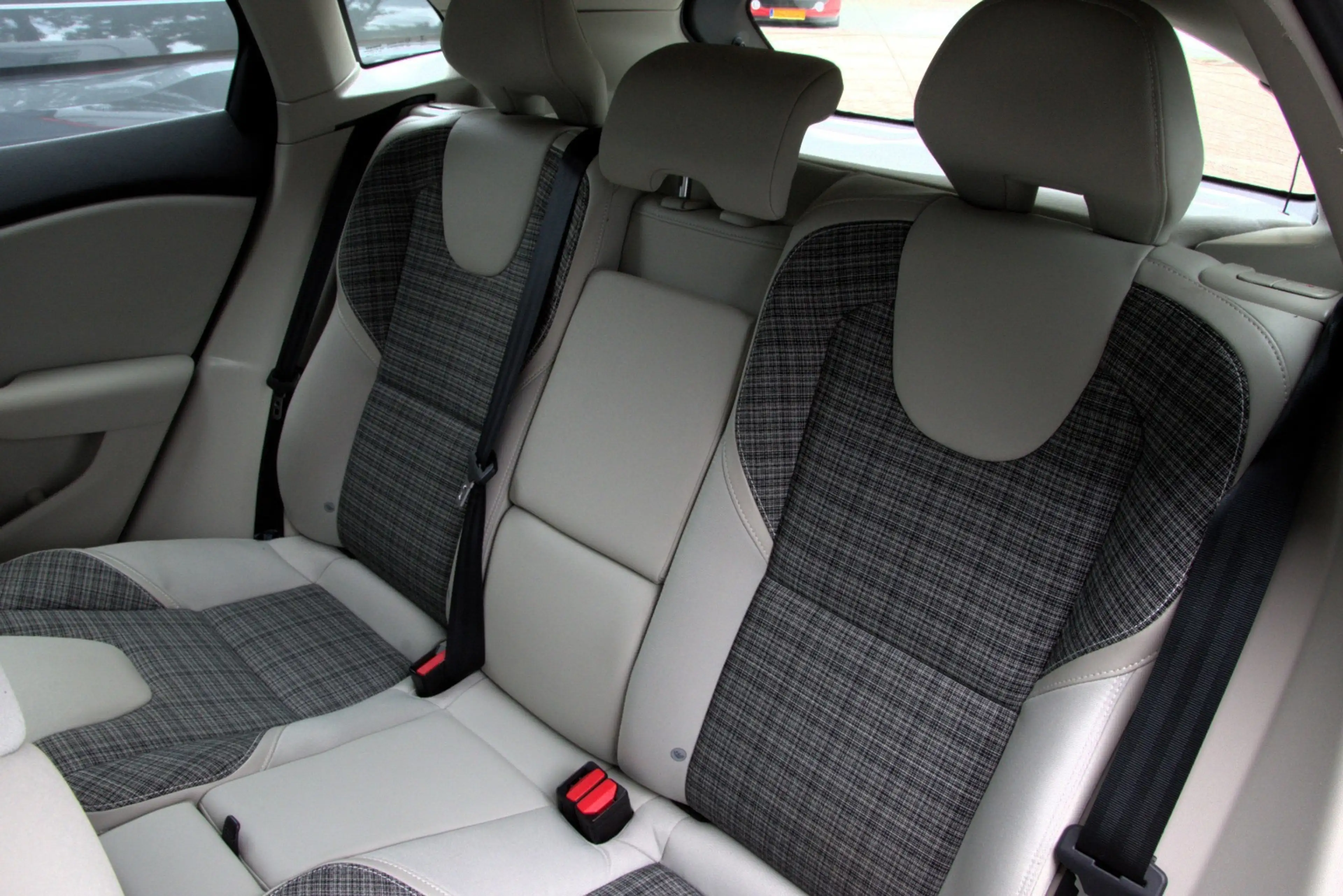 Volvo V40 1.5 T2 Momentum ,NAP, Stoelvw, Navi, Cruise, Clima — photo 14