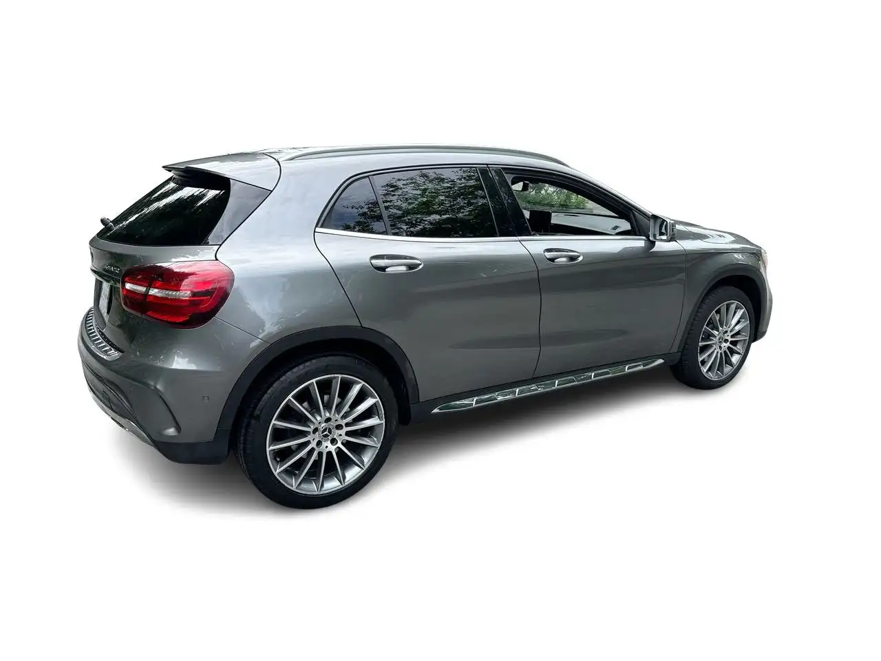 Mercedes-Benz GLA снимка Mercedes-Benz GLA