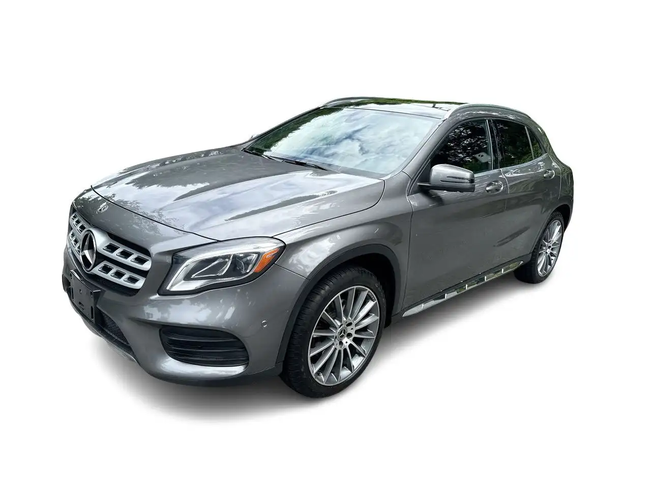 Mercedes-Benz GLA снимка Mercedes-Benz GLA