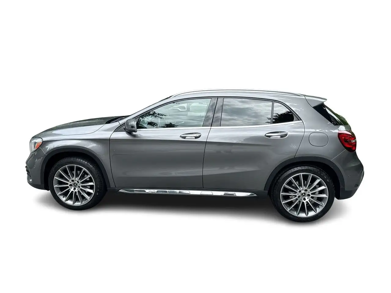 Mercedes-Benz GLA снимка Mercedes-Benz GLA