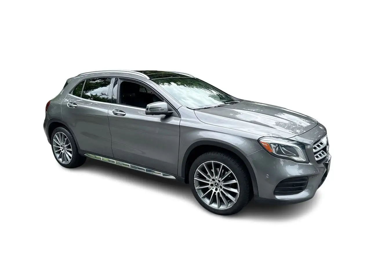 Mercedes-Benz GLA снимка Mercedes-Benz GLA