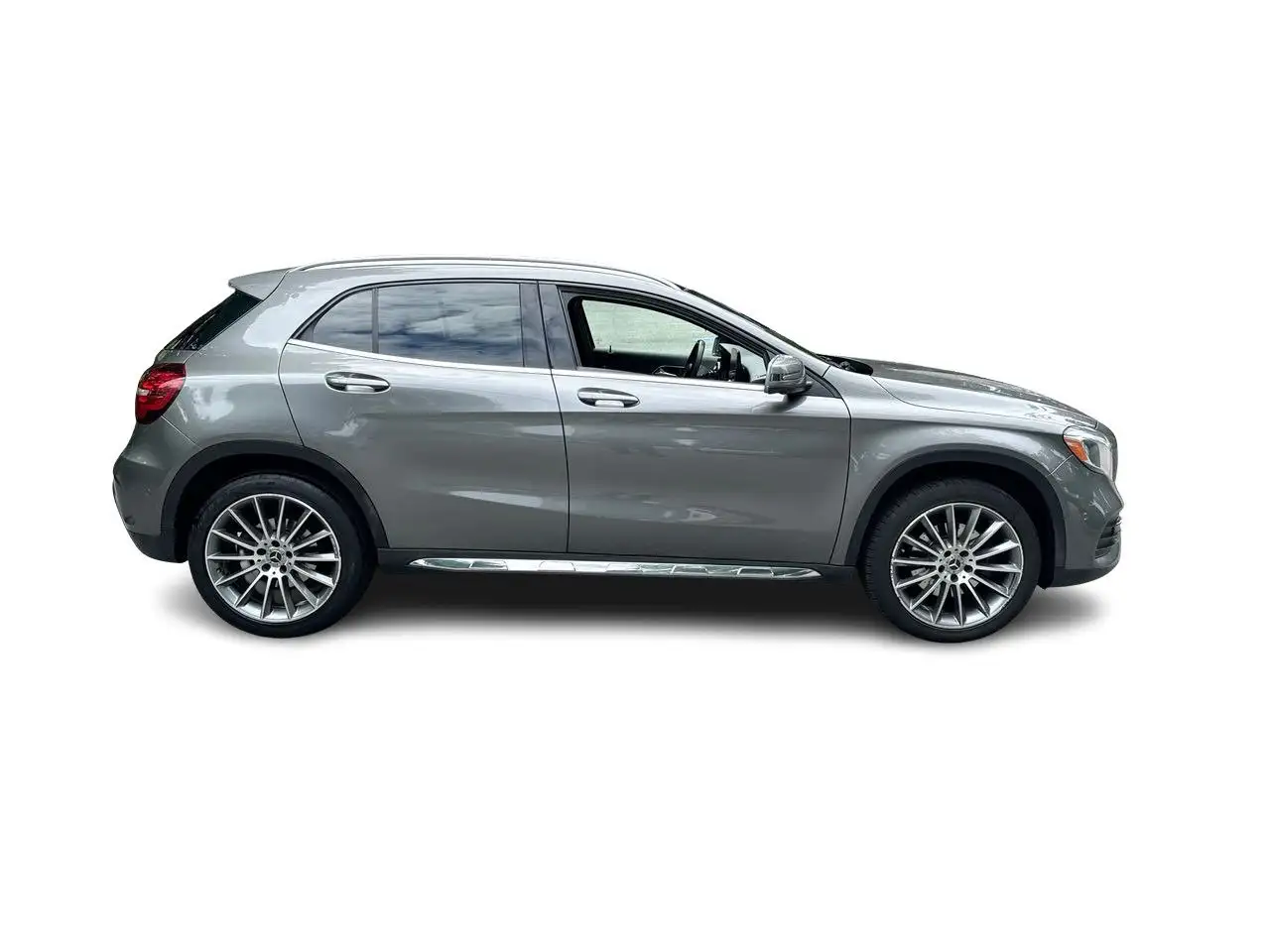 Mercedes-Benz GLA снимка Mercedes-Benz GLA