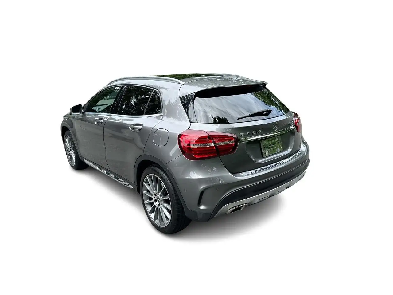 Mercedes-Benz GLA снимка Mercedes-Benz GLA
