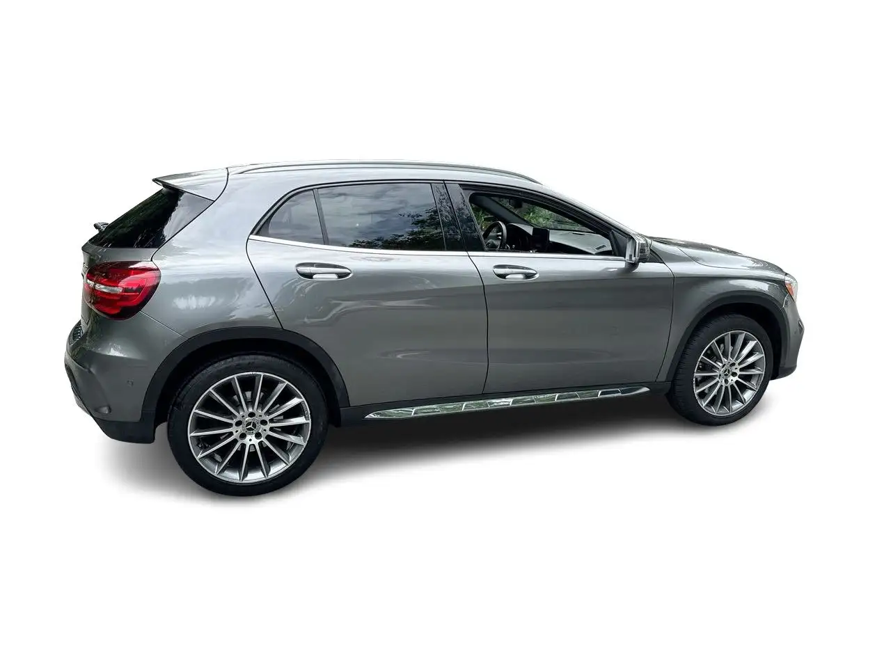 Mercedes-Benz GLA снимка Mercedes-Benz GLA