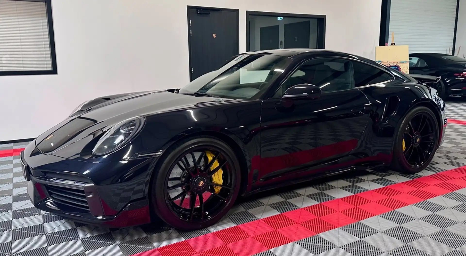 Porsche 992 Porsche 992 Turbo S Coupé 3.8L 650ch Noir - 2