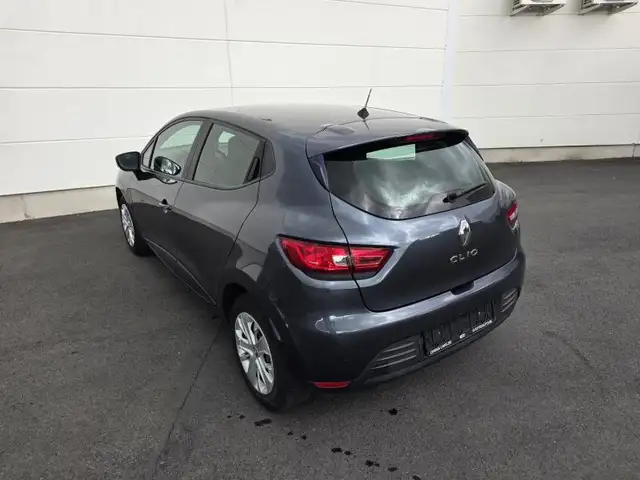 Renault Clio view 7