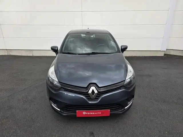 Renault Clio view 2