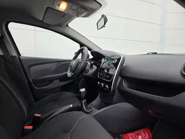 Renault Clio view 14